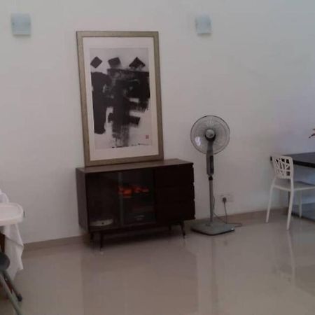 Terrace House Near Stulang Laut Ciq Midvalley Ksl For 7Pax جوهر بهرو المظهر الخارجي الصورة