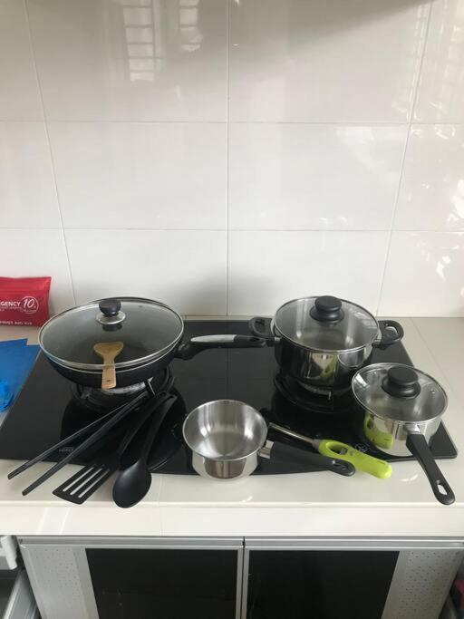 Terrace House Near Stulang Laut Ciq Midvalley Ksl For 7Pax جوهر بهرو المظهر الخارجي الصورة