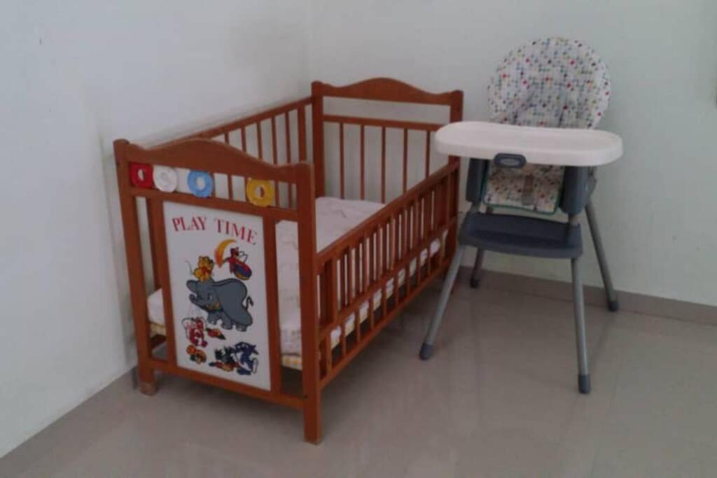 Terrace House Near Stulang Laut Ciq Midvalley Ksl For 7Pax جوهر بهرو المظهر الخارجي الصورة