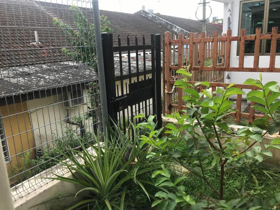 Terrace House Near Stulang Laut Ciq Midvalley Ksl For 7Pax جوهر بهرو المظهر الخارجي الصورة