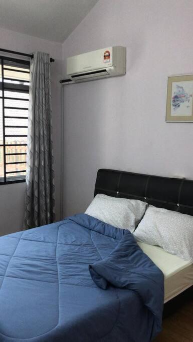 Terrace House Near Stulang Laut Ciq Midvalley Ksl For 7Pax جوهر بهرو المظهر الخارجي الصورة