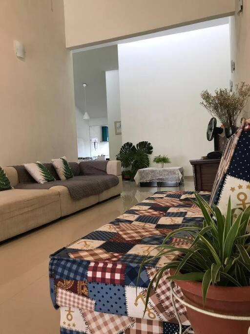 Terrace House Near Stulang Laut Ciq Midvalley Ksl For 7Pax جوهر بهرو المظهر الخارجي الصورة