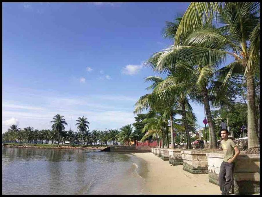Terrace House Near Stulang Laut Ciq Midvalley Ksl For 7Pax جوهر بهرو المظهر الخارجي الصورة