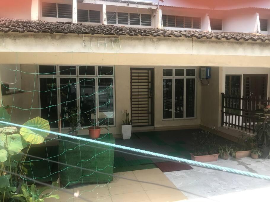 Terrace House Near Stulang Laut Ciq Midvalley Ksl For 7Pax جوهر بهرو المظهر الخارجي الصورة
